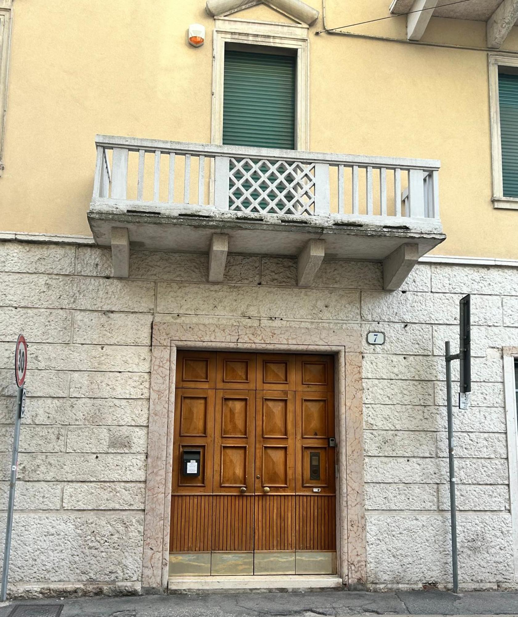 Tezone Seven Apartments Verona Eksteriør bilde