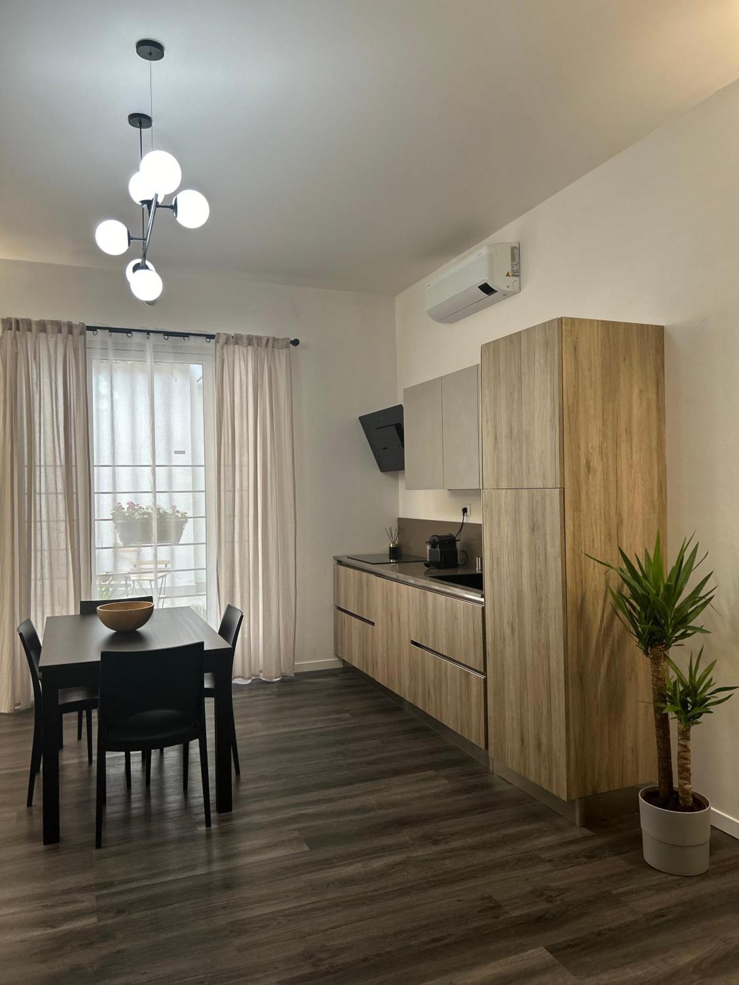 Tezone Seven Apartments Verona Eksteriør bilde